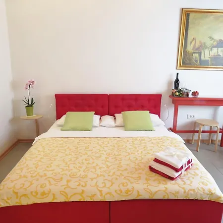 Seven Heaven Apartment